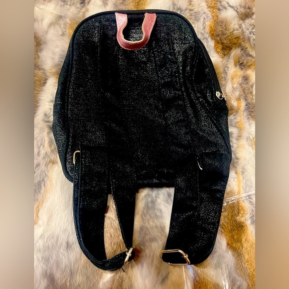 NWOT GUESS sparkling Penguin Backpack! Pink - Picture 3 of 7